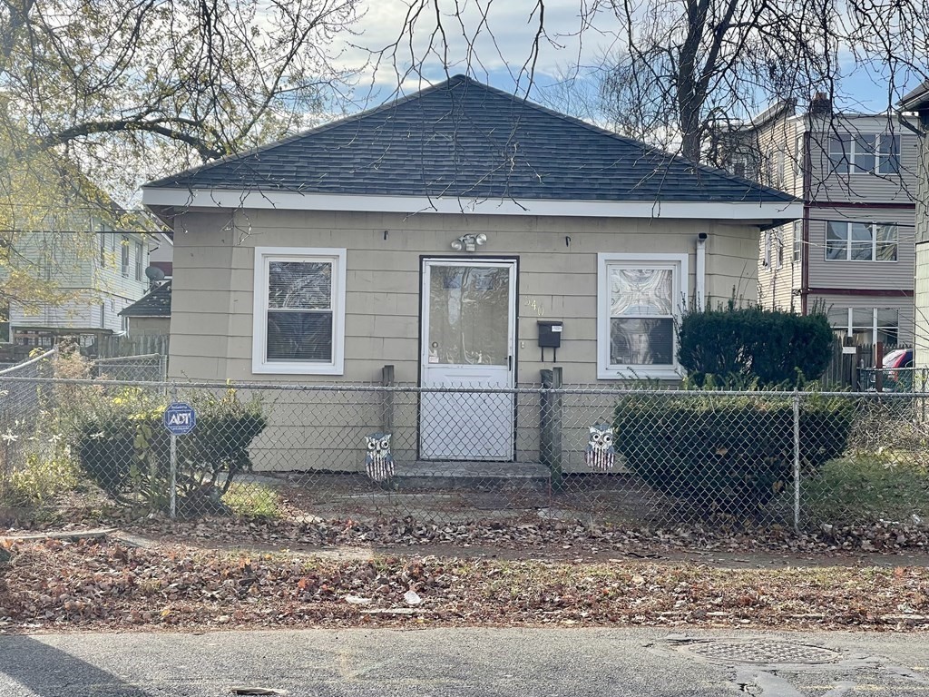 10 Tiny Houses for Sale in Mass.