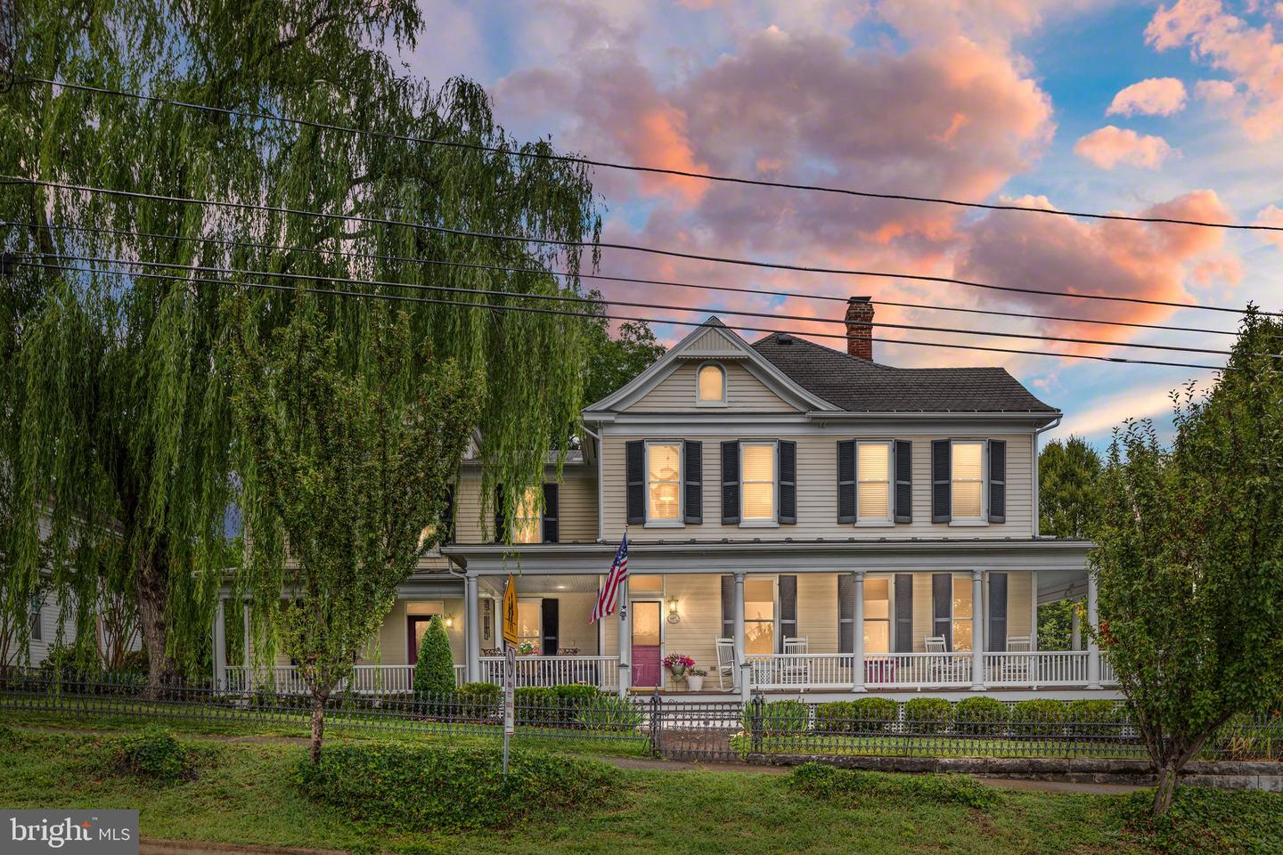 c.1850 in Uniontown, PA - Old House Dreams